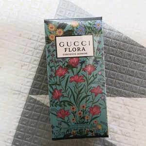 구찌 플로라 고저스 쟈스민 오드 퍼퓸 50ml 미개봉
