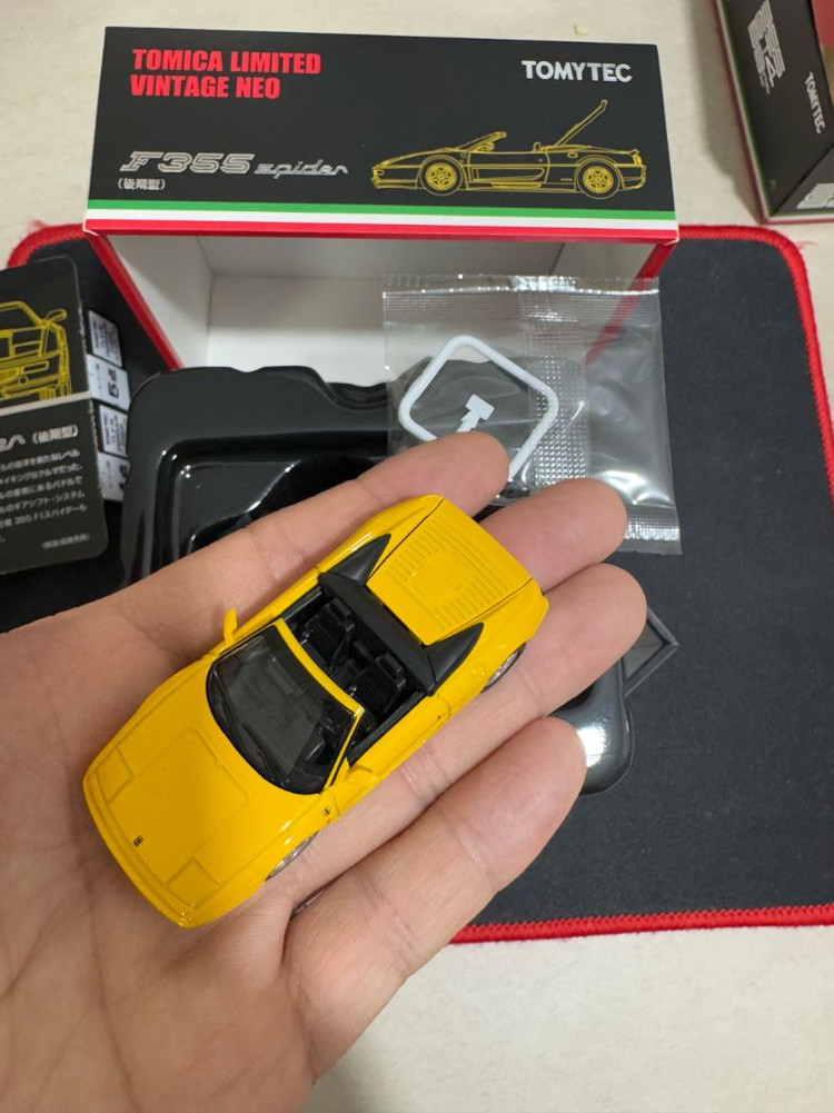 토미카 리미티드 빈티지 네오 페라리 F355 스파이더 옐로우 토리빈--3
