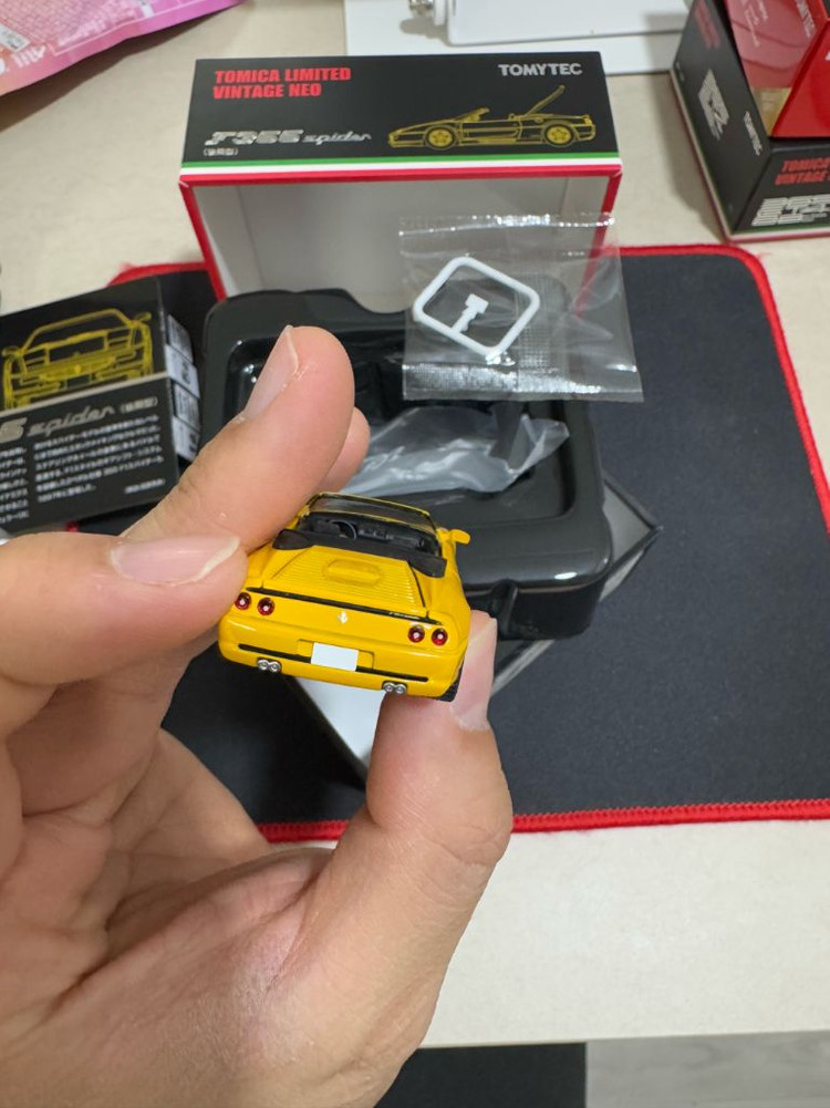 토미카 리미티드 빈티지 네오 페라리 F355 스파이더 옐로우 토리빈--7