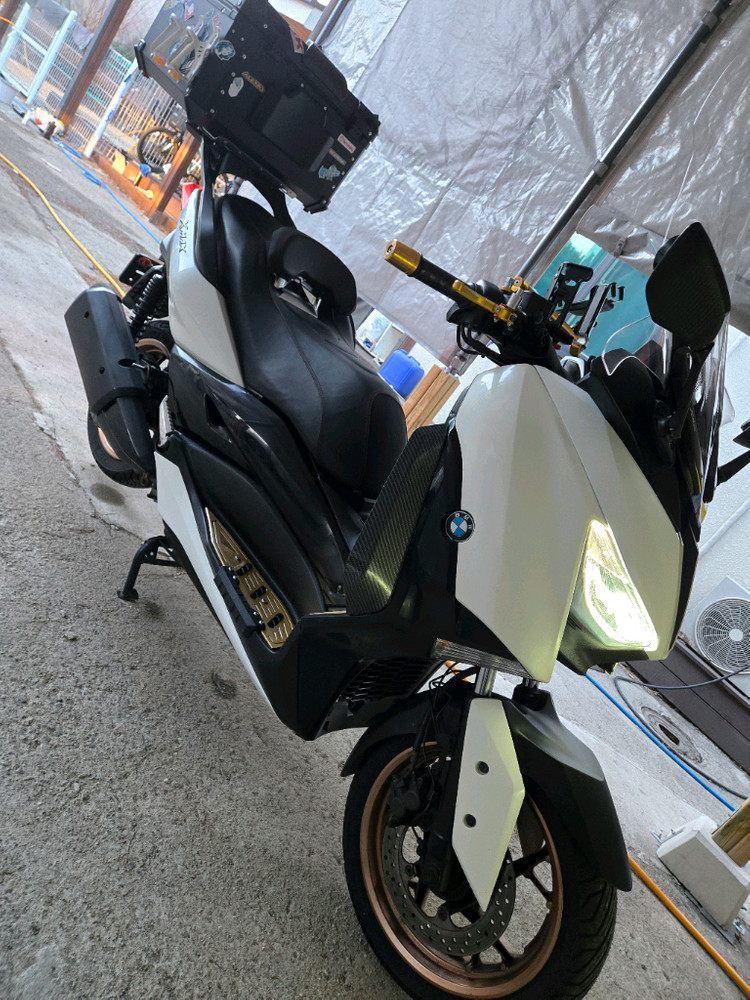 22년식 XMAX300 빅스쿠터 팝니다--6