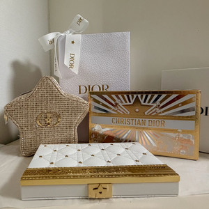 디올 멀티 메이크업 팔레트 홀리데이 별파우치 이미지