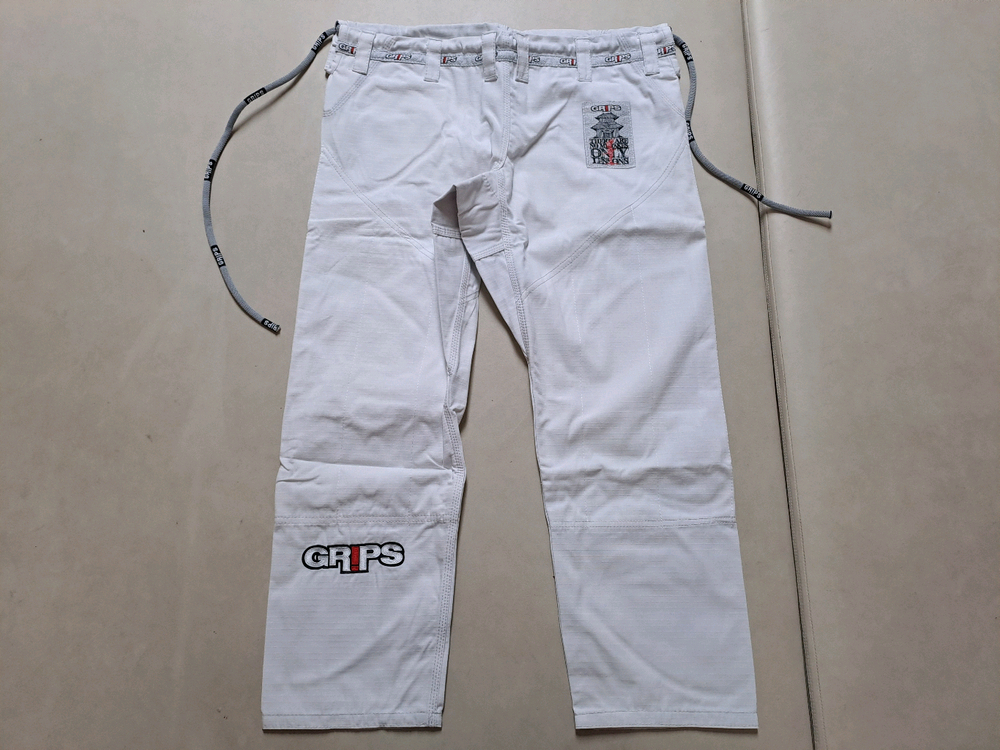 새상품) 그립스 시크릿 웨폰 2.0 화이트 주짓수 도복--3