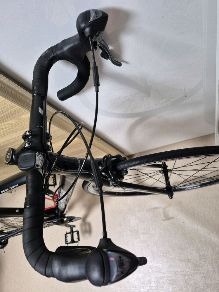 메리다 스컬트라 100 로드 자전거--5