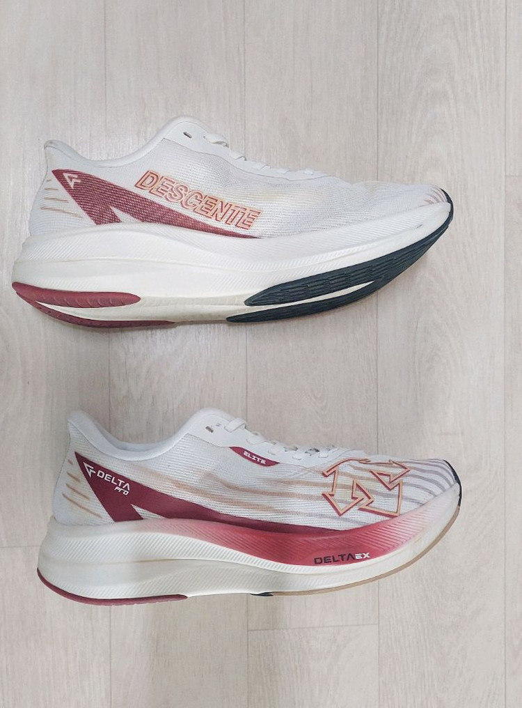 데상트 델타프로 엘리트 카본 러닝화 운동화 260mm 이미지