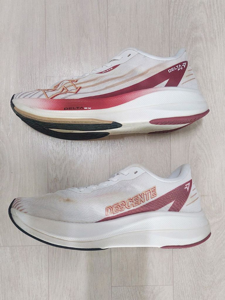 데상트 델타프로 엘리트 카본 러닝화 운동화 260mm 이미지