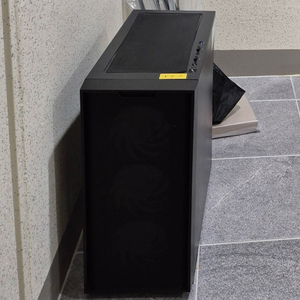 게이밍 데스크탑 RTX 5070 Ryzen 5 7500F 이미지