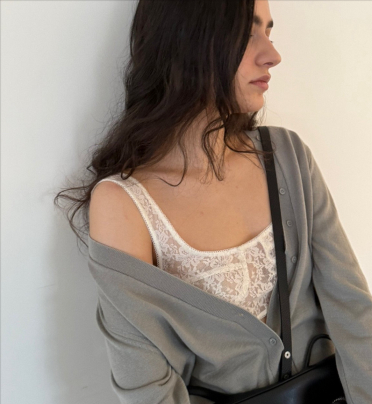 마크들리 딥뮤즈 아루드 푸어샵 위아 위드아웃썸머 비애브선트마인디드 조이드비비에 페미니크므앤가내스라 미닝아웃드윌윈아웃--5