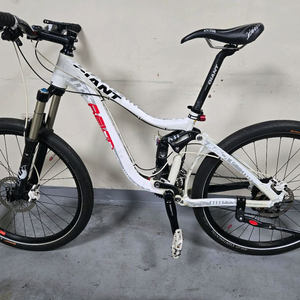 자이언트 레인 풀샥 자전거 + 누크프루프 휠셋 이미지