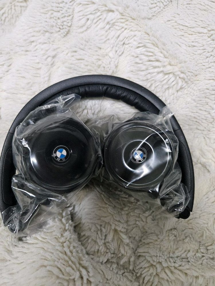 BMW 블랙 헤드폰 미개봉--0