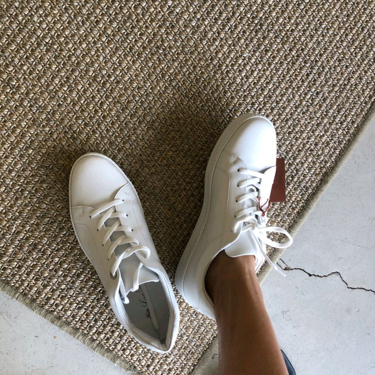 로로피아나 스니커즈 새상품--1