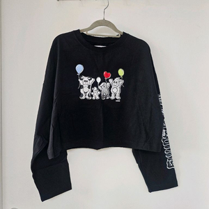 키르시 크롭 긴팔 티셔츠 흰색, 블랙 1사이즈 새상품