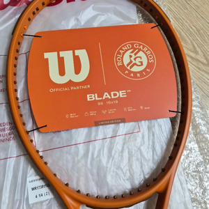 테니스라켓 윌슨 블레이드 98 V9 16x19 롤랑가로스 새상품