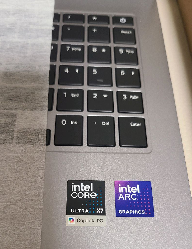 LG 그램 Pro 2026 16Z90U-KU7BK 에어로미늄 새제품 판매--2