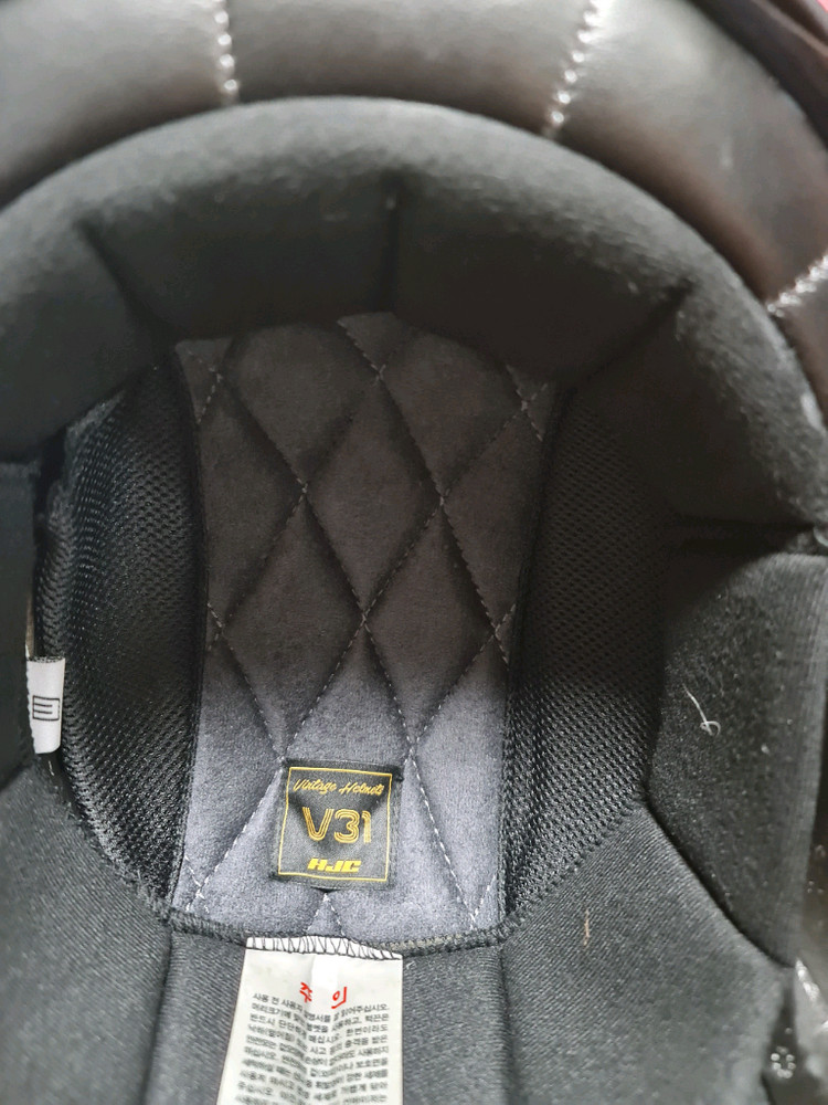 HJC홍진V31 헬멧 무료배송 안에는 깨끗해요 사이즈m--7