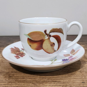 영국 로얄워스터 이브샴 커피잔.