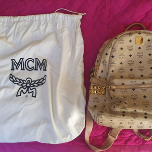정품 MCM 엠씨엠 백팩 가방 판매합니다 이미지