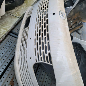 스타리아 전범퍼 그릴 및 풀옵션 범퍼 입니다 범퍼 앞범퍼 전범퍼 전면범퍼