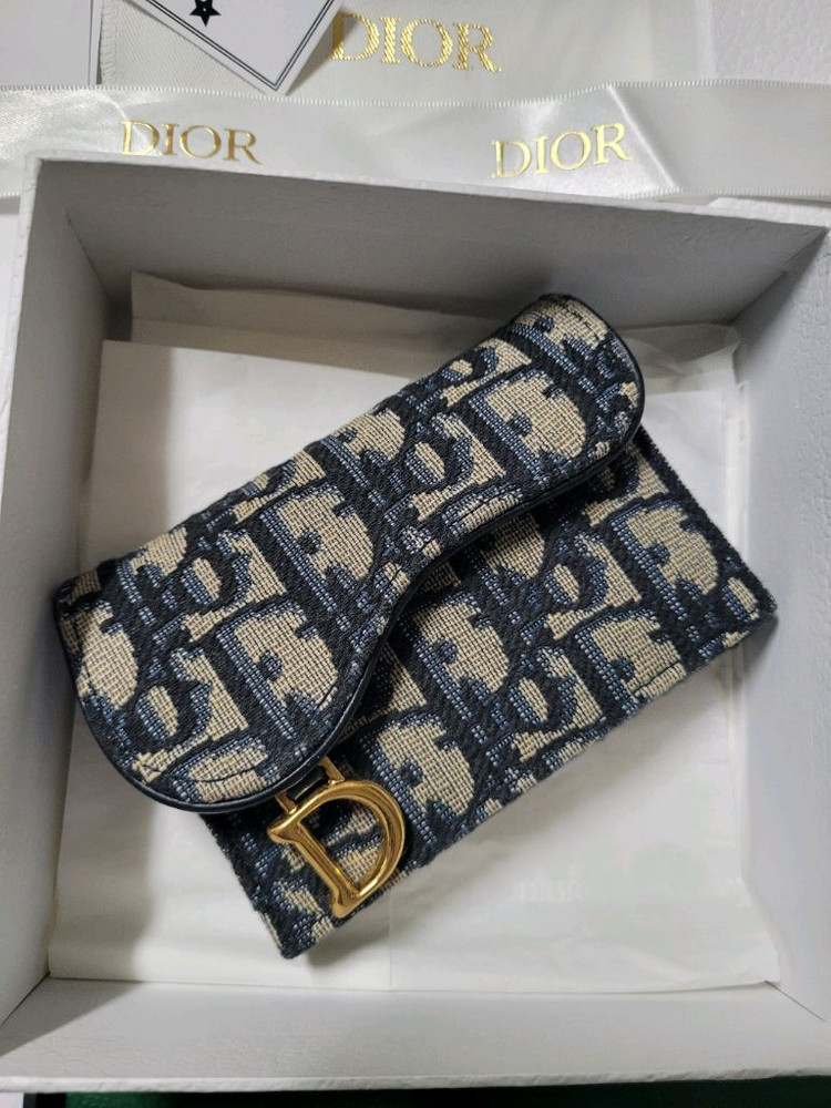 디올 오블리크 새들플랩 카드지갑--1