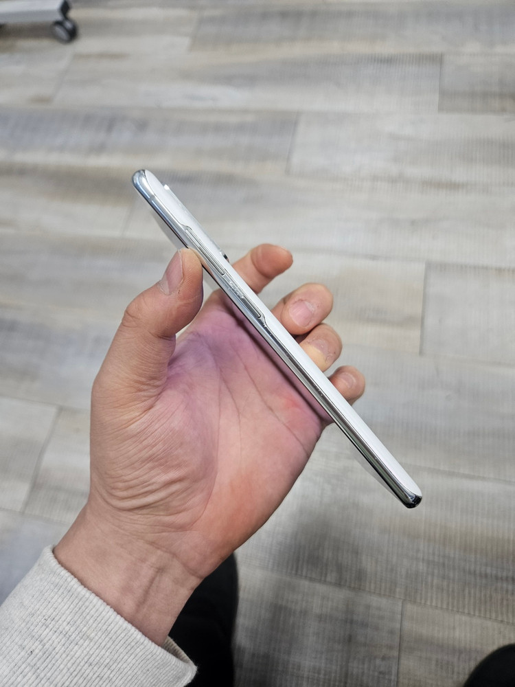 갤럭시s20fe화이트판매 중고폰 정상해지--3