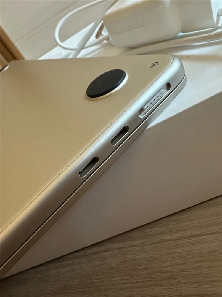맥북 에어 13 M4 2025 / 16GB / 256GB / 8코어 이미지