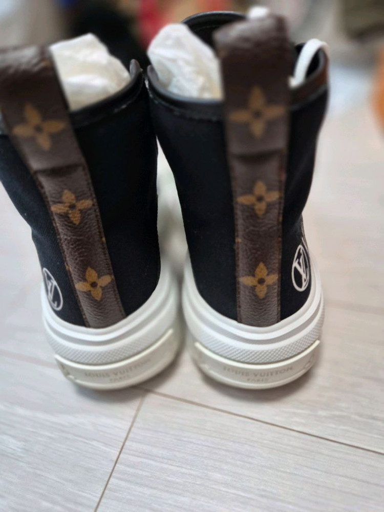 루이비통 하이탑 스니커즈 36사이즈--4
