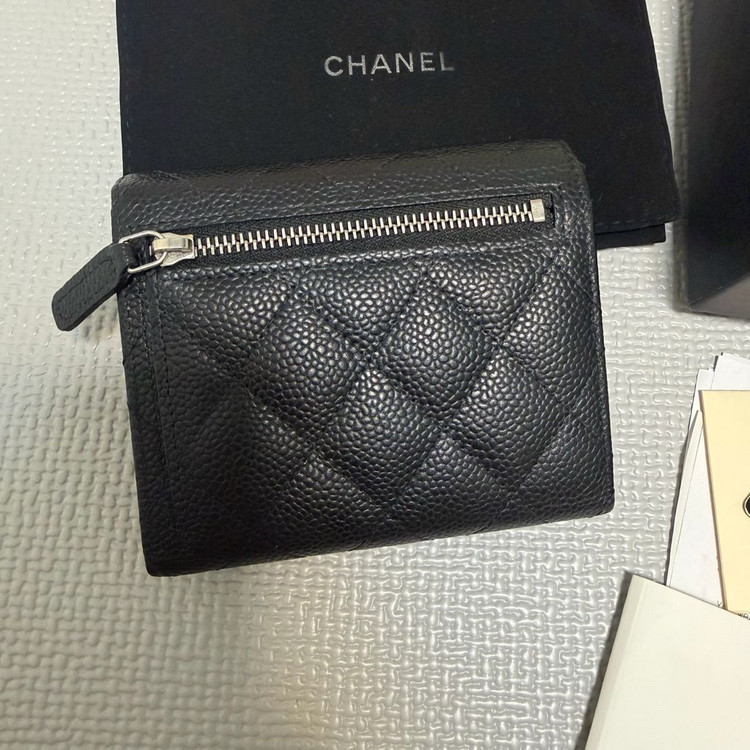 샤넬 클래식 반지갑--1