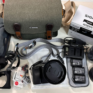 소니 a6400 (정품배터리 3개, 픽디자인스트랩 등) + 시그마 18-50 2.8 + 시그마 삼식이 30.4 이미지