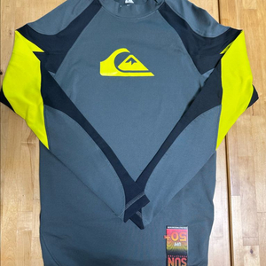 퀵실버 남성 래쉬가드 긴팔 새상품