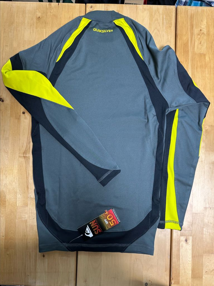 퀵실버 남성 래쉬가드 긴팔 새상품--5