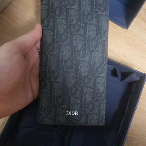 디올 오블리크 장지갑