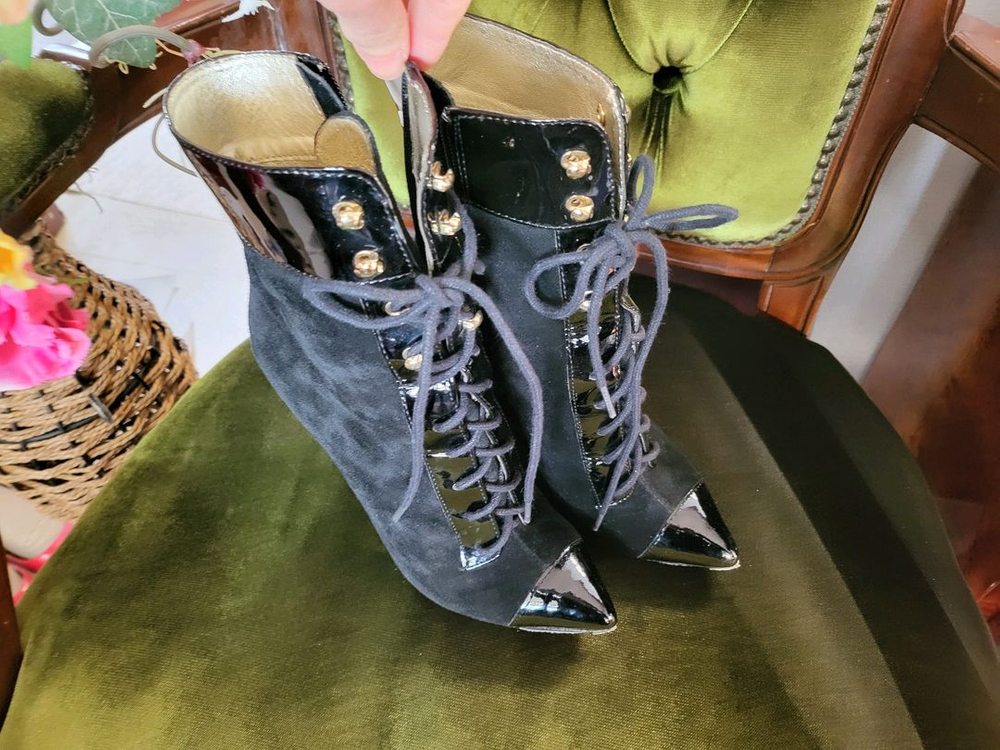 정품 Versace 베르사체 세무 레이스업 부츠--2