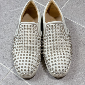 크리스찬루부탱 슬립온 40사이즈