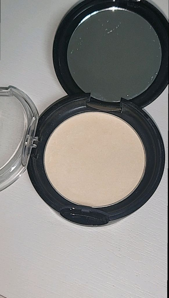 어바웃톤 블러 파우더 팩트 02 LIGHT(라이트)--2