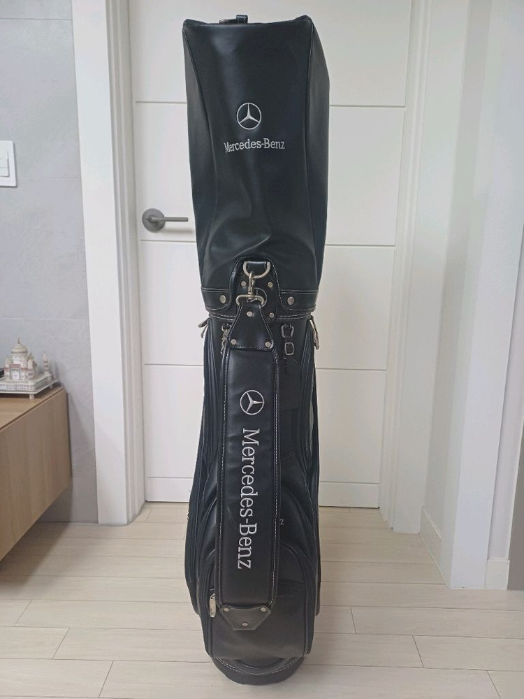 메르세데스-벤츠 블랙 캐디백 이미지
