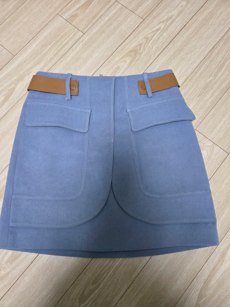 에고이스트 스커트 55사이즈(정가218,000원)-택포 5만원--2