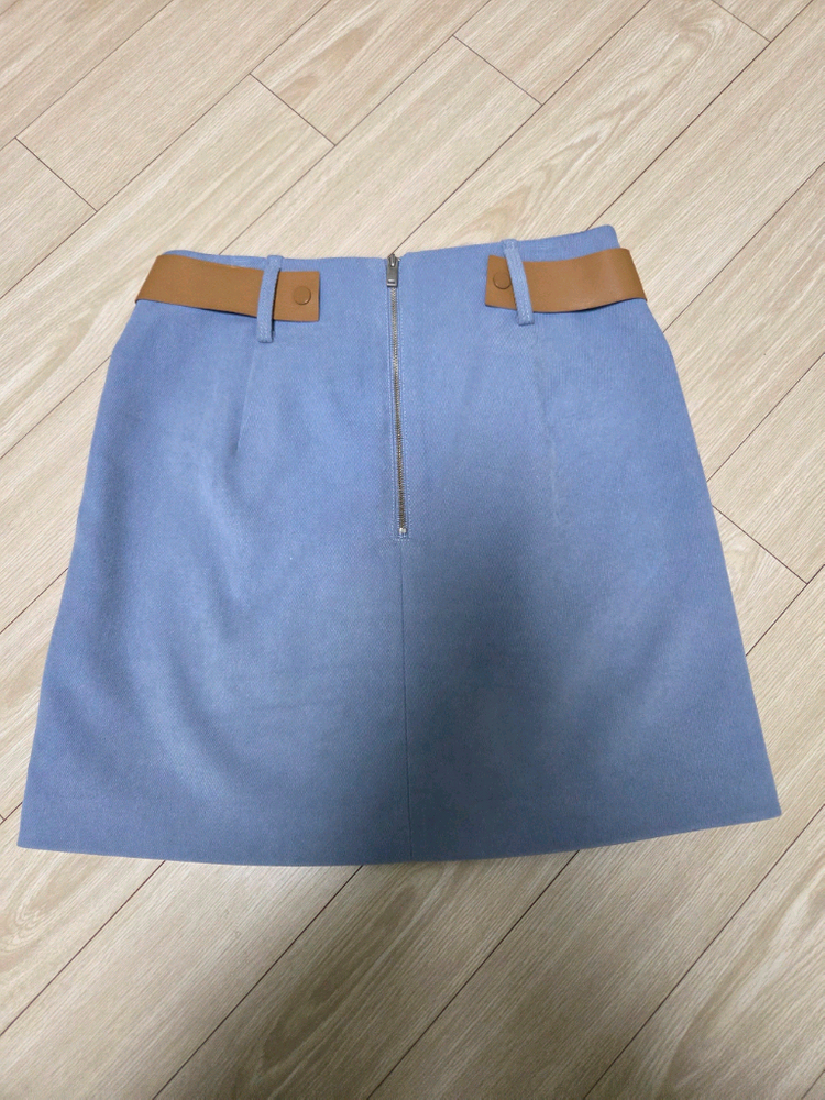 에고이스트 스커트 55사이즈(정가218,000원)-택포 5만원--3