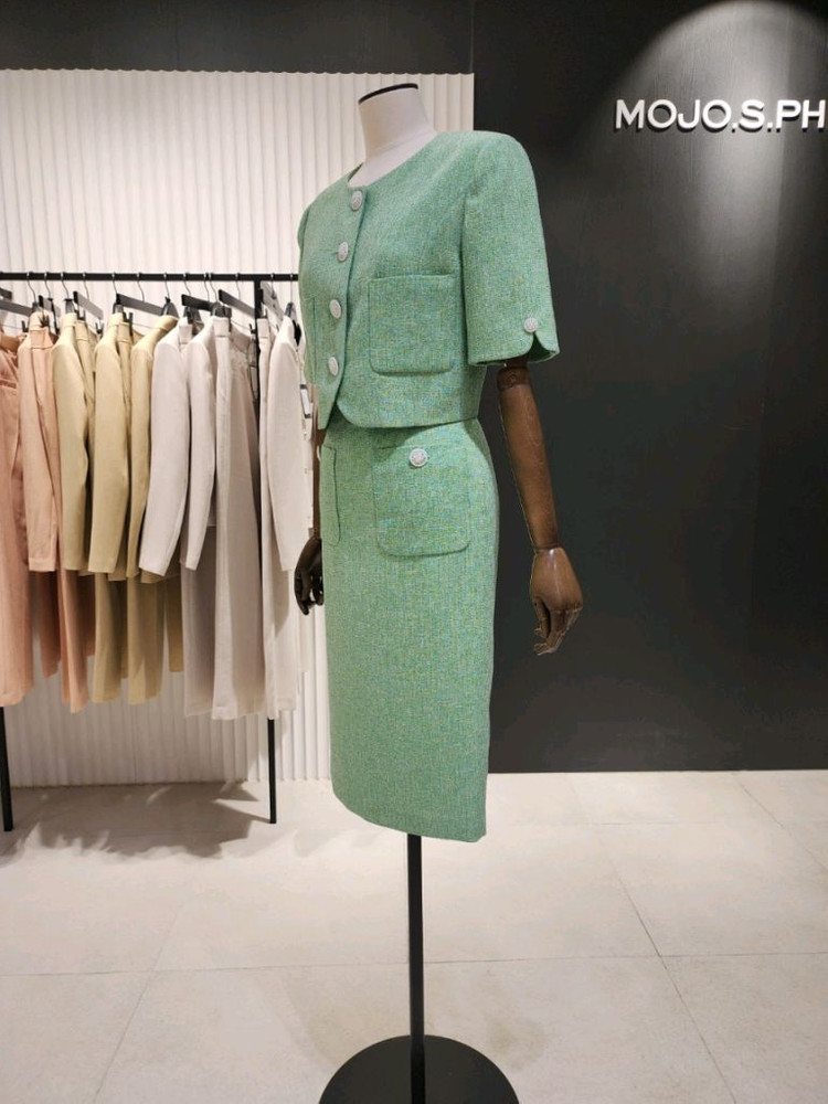 모조에스핀 자켓+스커트 셋업 55사이즈(정가1,098,000원)-택포17만원--1