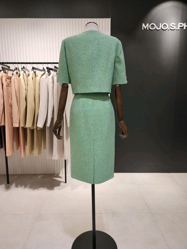 모조에스핀 자켓+스커트 셋업 55사이즈(정가1,098,000원)-택포17만원--2