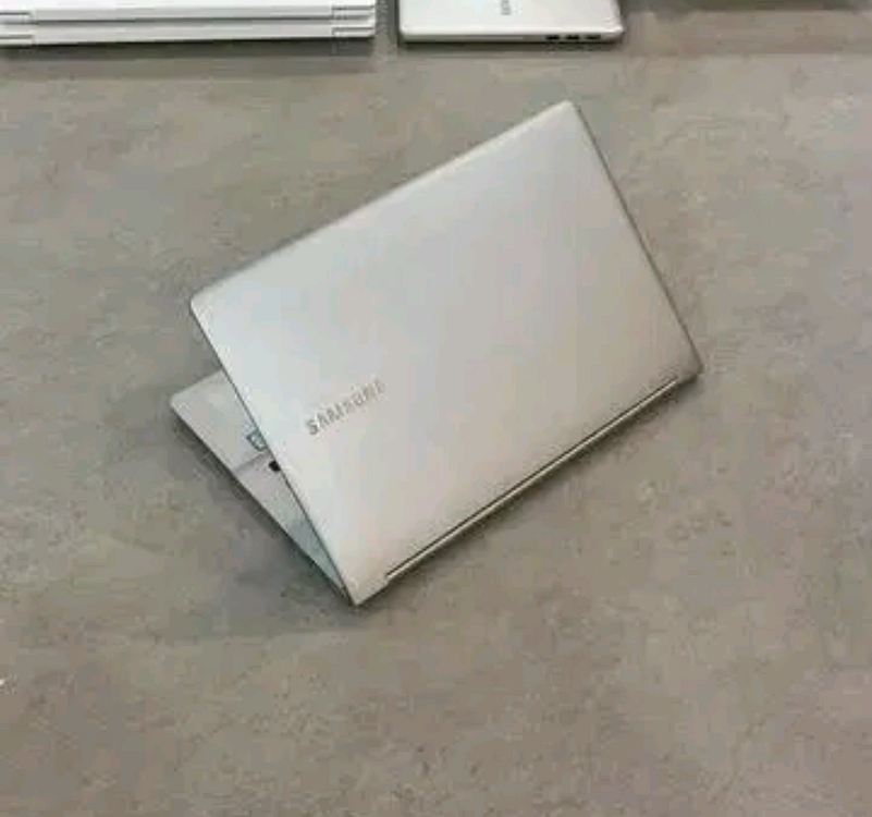 14.5인치 3D 노트북/ssd 탑재/초경량--0