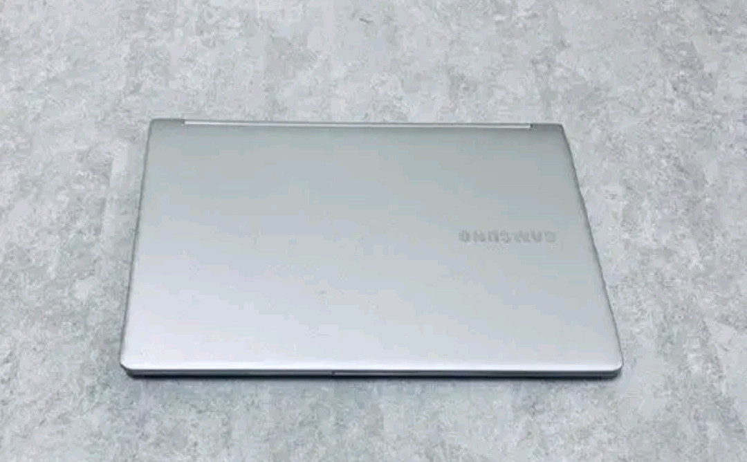 14.5인치 3D 노트북/ssd 탑재/초경량--9