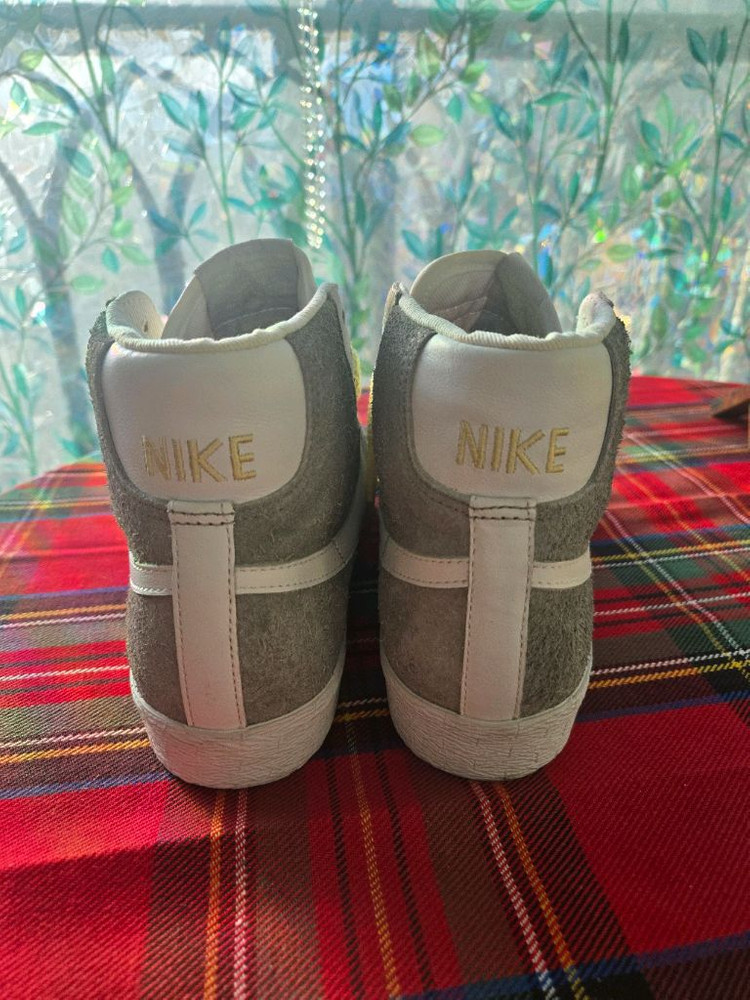 나이키 블레이저 스웨이드 245mm--2