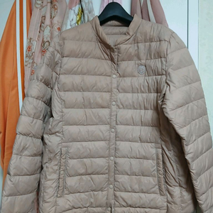 세정 어패럴 인디안 핑크색에 가까운 경량 패딩 105사이즈 가슴단면 52정도