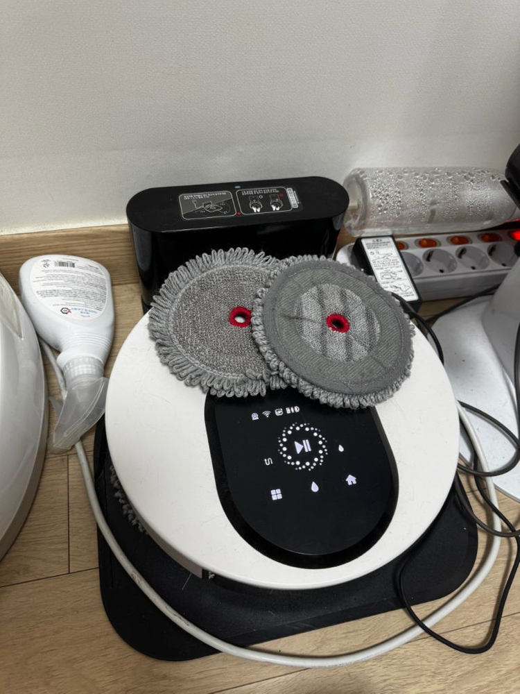 LG 코드제로 오브제컬렉션 M9 물걸레 로봇청소기 이미지