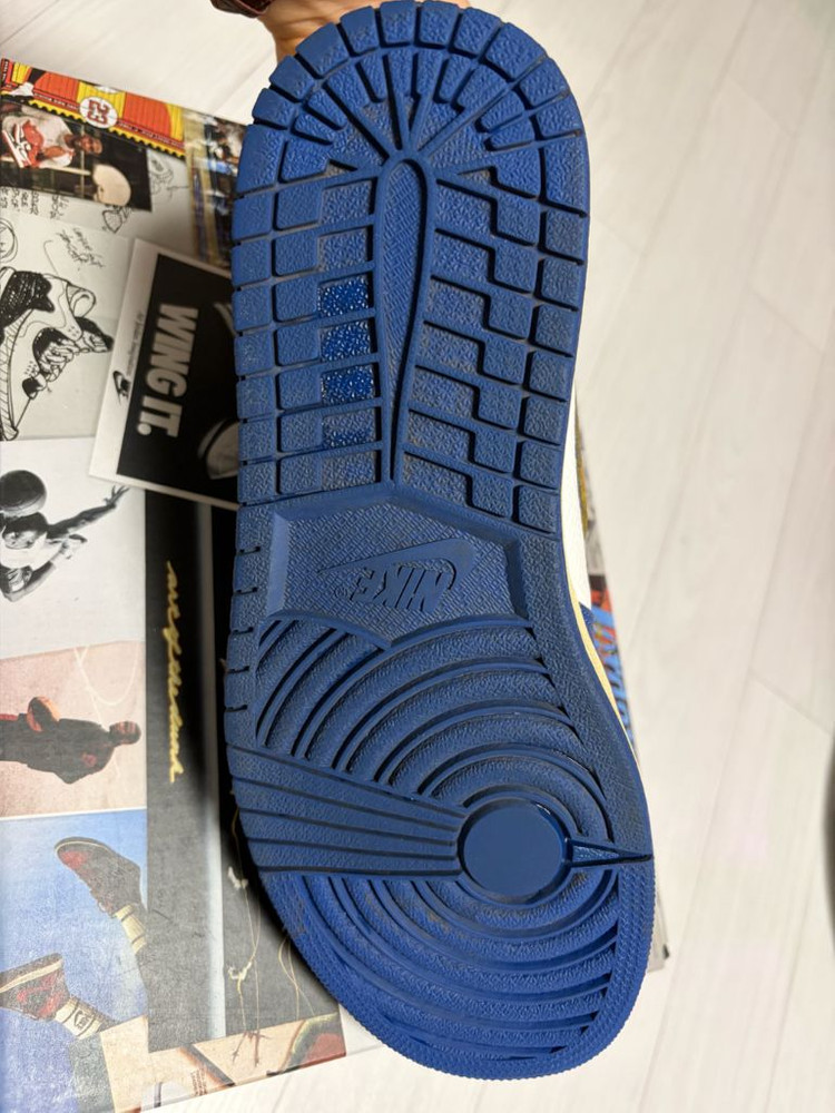 유니온x조던1 블루토 260 이미지