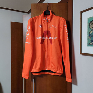 카스텔리 이네오스 긴팔 써멀 져지