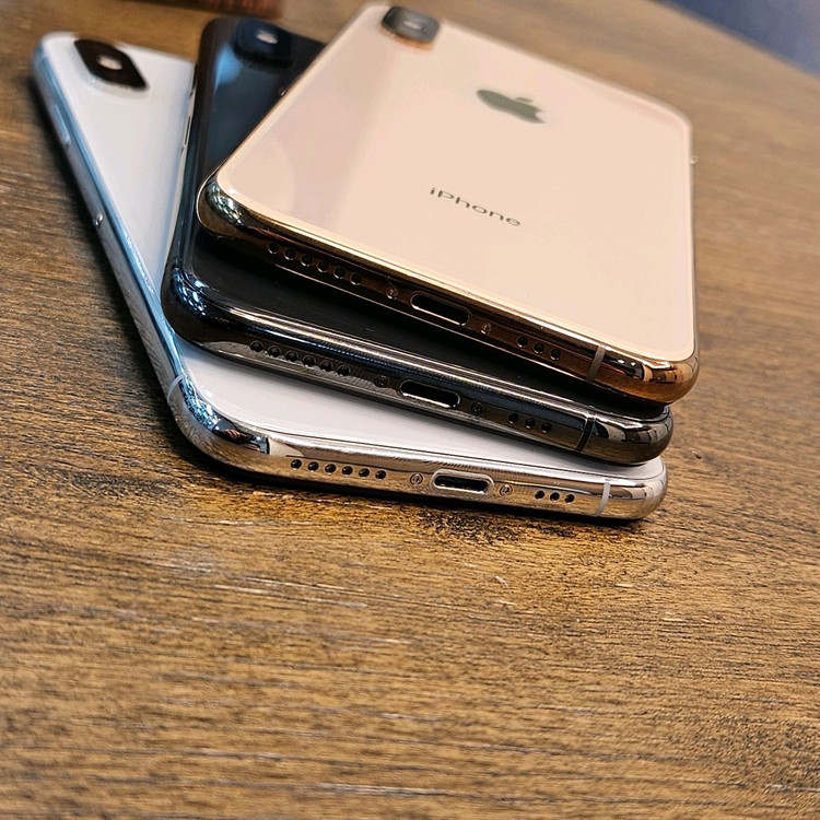 s급 아이폰 xs 256g 카메라무음 배터리100--2