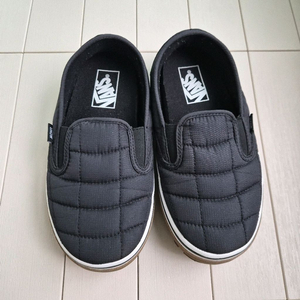 반스 스노우 로지 패딩 슬립온 블랙 240-245