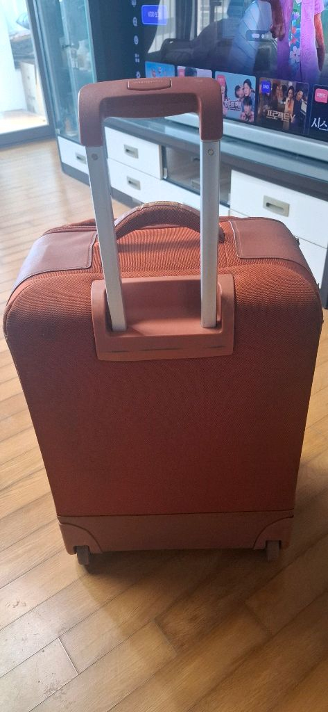 만다리나덕 24인치 2단 캐리어가방--4