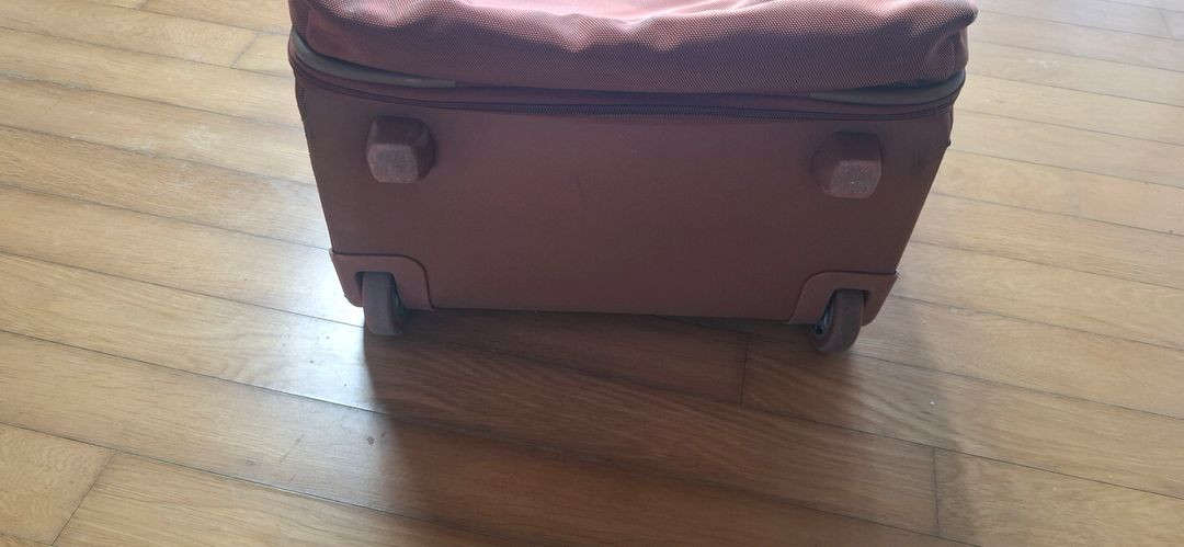 만다리나덕 24인치 2단 캐리어가방--6