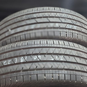 중고타이어 235 60 18 판매합니다. 콘티넨탈 싼타페 투싼 스포티지 쏘렌토